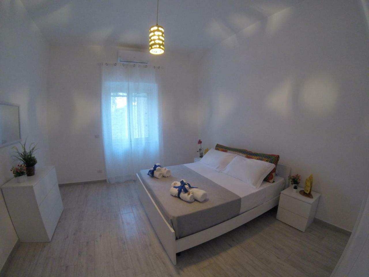 Oudeis Holidays Apartments トロペーア エクステリア 写真