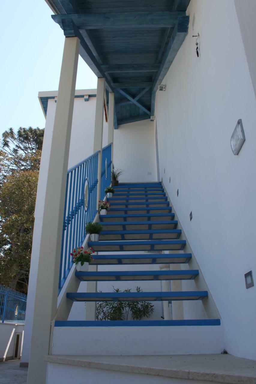 Oudeis Holidays Apartments トロペーア エクステリア 写真