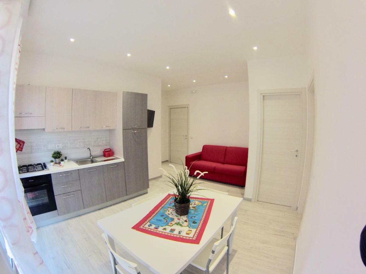 Oudeis Holidays Apartments トロペーア エクステリア 写真